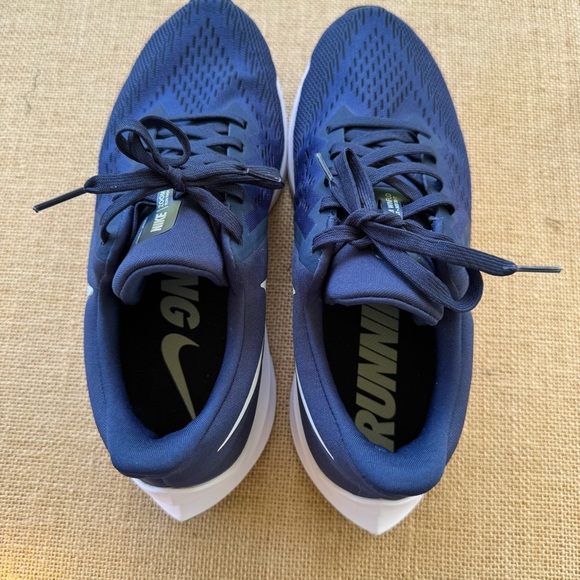 BLUE NIKE ZOOM WINFLO RUNNING SNEAKERS SIZE 8 main image 8